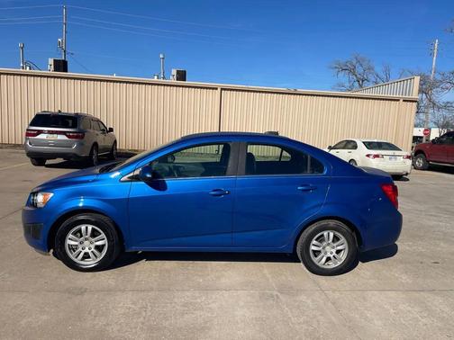 2016 Chevrolet Sonic LT