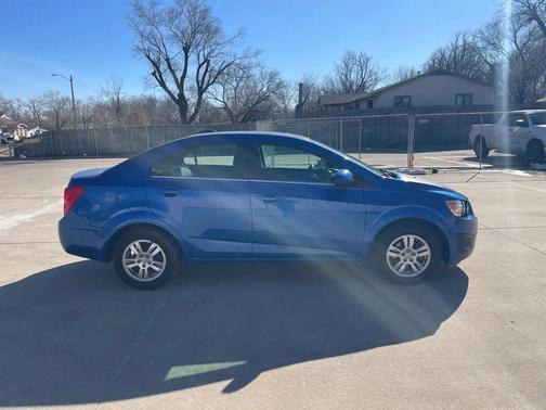 2016 Chevrolet Sonic LT