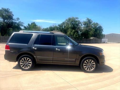 2016 Lincoln Navigator Select