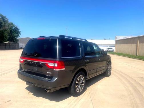 2016 Lincoln Navigator Select