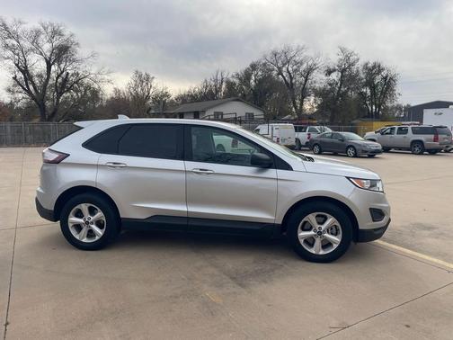 2016 Ford Edge SE