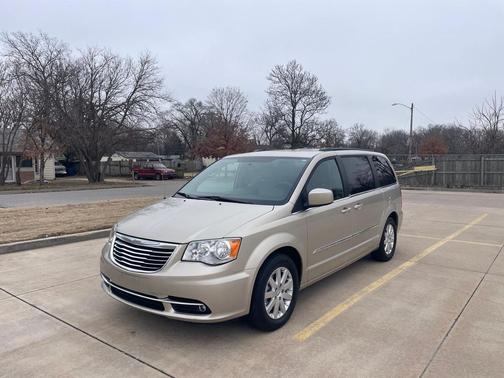 2014 Chrysler Town & Country Touring