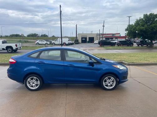 Lightning Blue Metallic 2019 Ford Fiesta SE