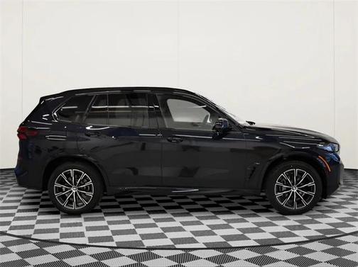 Carbon Black Metallic 2026 BMW X5 xDrive40i