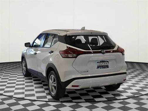 2022 Nissan Kicks S