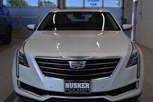 Crystal White Tricoat 2017 Cadillac CT6 3.6L Luxury