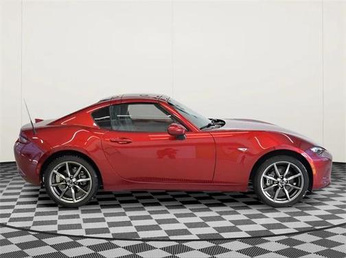 2022 Mazda MX-5 Miata RF Grand Touring