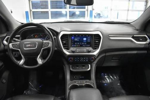 2023 GMC Acadia AWD SLT
