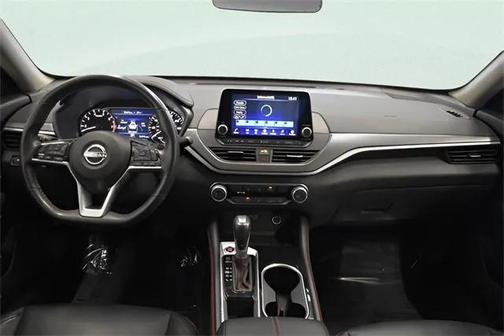 2025 Nissan Altima SR FWD