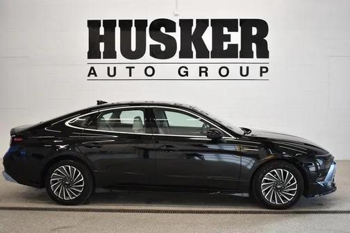 2025 Hyundai SONATA Hybrid SE