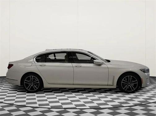 2022 BMW 750 i xDrive