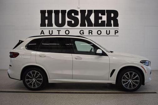 Alpine White 2023 BMW X5 xDrive40i