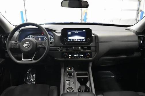 2024 Nissan Pathfinder S 4WD