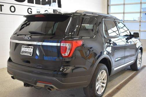 Shadow Black 2018 Ford Explorer XLT