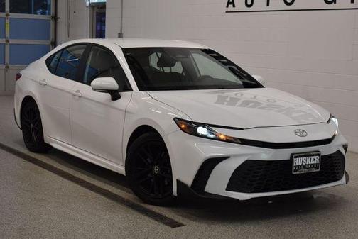 Ice 2025 Toyota Camry SE