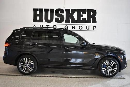 Black Sapphire 2026 BMW X7 M60i