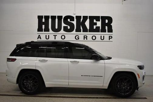 2025 Jeep Grand Cherokee Summit