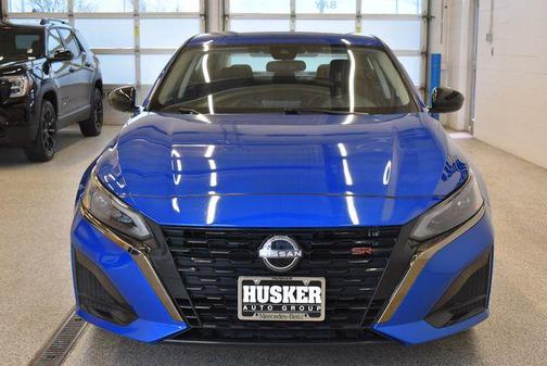 2025 Nissan Altima SR FWD