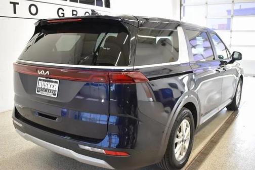2023 Kia Carnival LX