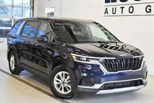 2023 Kia Carnival LX