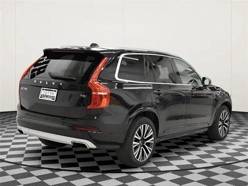 2021 Volvo XC90 T5 Momentum