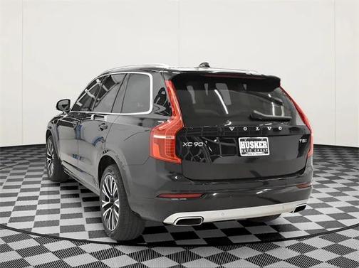 2021 Volvo XC90 T5 Momentum