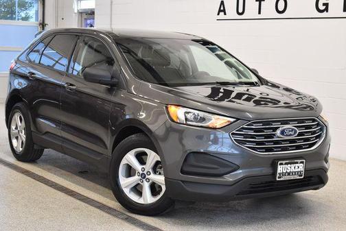 Magnetic 2019 Ford Edge SE