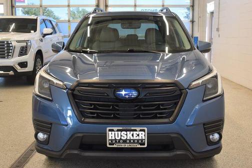 Horizon Blue Pearl 2022 Subaru Forester Limited