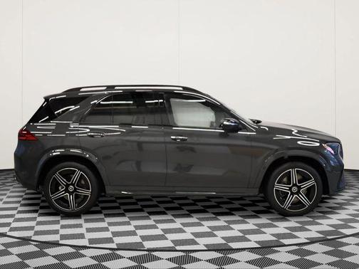 MANUFAKTUR Silicon Grey 2026 Mercedes-Benz GLE 450 4MATIC