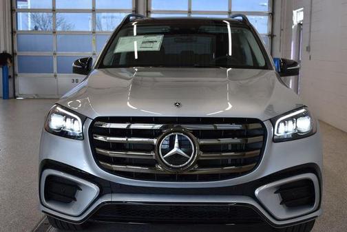 Cirrus Silver 2026 Mercedes-Benz GLS 450 4MATIC