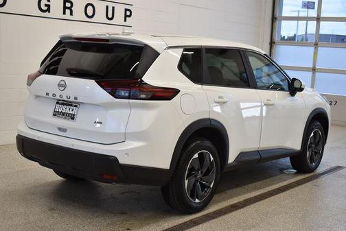 White Pearl 2025 Nissan Rogue SV