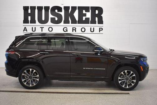 Ember Pearlcoat 2022 Jeep Grand Cherokee 4xe Overland