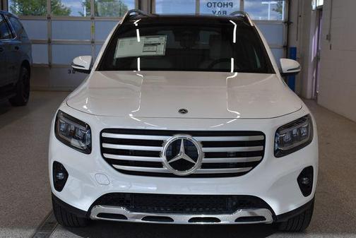 Polar White 2026 Mercedes-Benz GLB 250 4MATIC
