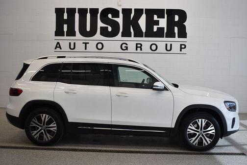 Polar White 2026 Mercedes-Benz GLB 250 4MATIC