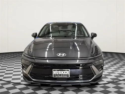 2025 Hyundai SONATA Hybrid SE