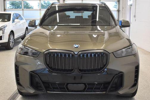 Manhattan Green Metallic 2026 BMW X5 xDrive40i