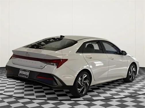 2025 Hyundai ELANTRA HEV Limited
