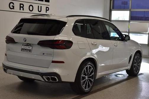 2026 BMW X5 M60i