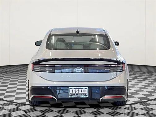 2025 Hyundai SONATA Hybrid SE