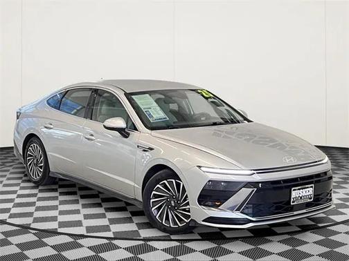 2025 Hyundai SONATA Hybrid SE