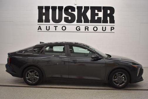 Interstellar Gray 2025 Kia K4 LXS