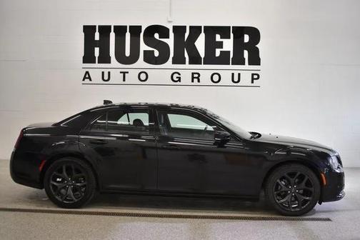 2022 Chrysler 300 S