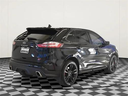 2021 Ford Edge ST