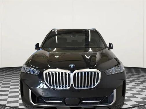 Black Sapphire Metallic 2026 BMW X5 PHEV xDrive50e