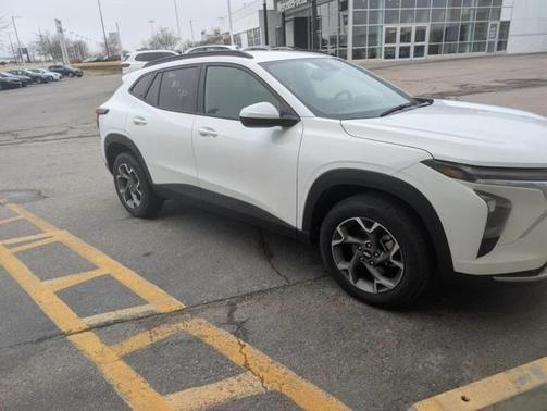 2025 Chevrolet Trax LT