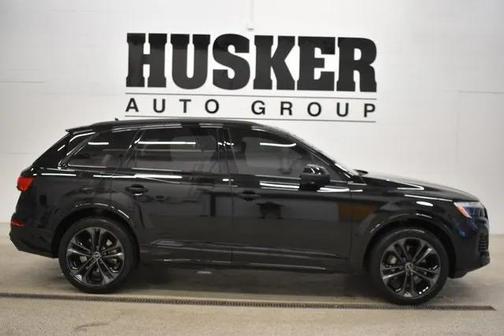 2025 Audi Q7 55 Premium Plus