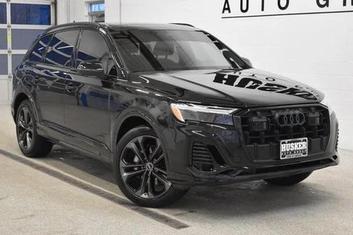 2025 Audi Q7 55 Premium Plus