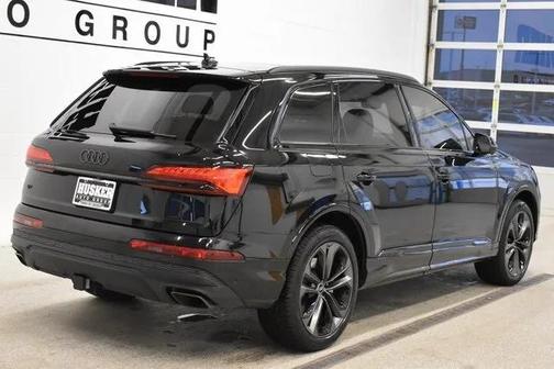 2025 Audi Q7 55 Premium Plus