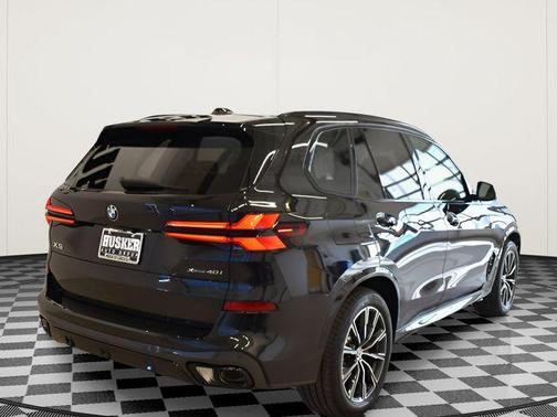 Black Sapphire Metallic 2026 BMW X5 xDrive40i