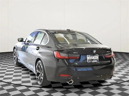 2026 BMW 330 i xDrive